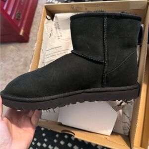 UGG Women’s Classic Mini II Ankle Boot